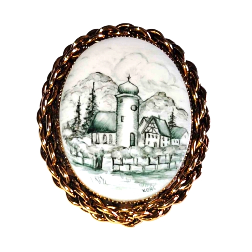 Beautiful White Porcelain Brooch Pendant Black & White House Gold Braided Frame